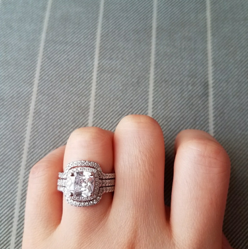 NWT Vintage Luxury 3-piece Ring Set Size 7